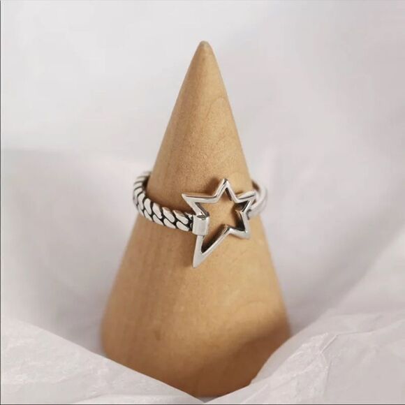 #45 Re-Stocked‼️NEW Minimalist 925 Sterling Silver Star Ring - Picture 2 of 7